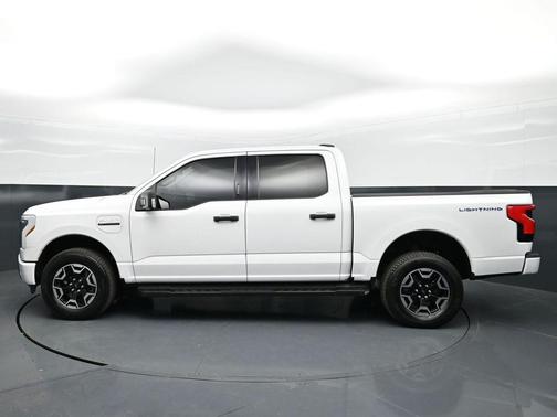 OXFORD WHITE 2023 Ford F-150 Lightning XLT