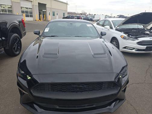2020 Ford Mustang EcoBoost