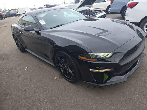 2020 Ford Mustang EcoBoost