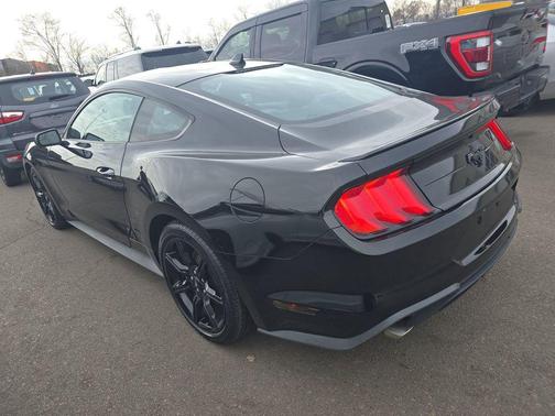 2020 Ford Mustang EcoBoost
