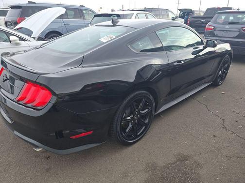 2020 Ford Mustang EcoBoost