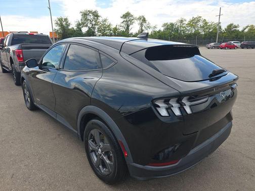 2021 Ford Mustang Mach-E Select