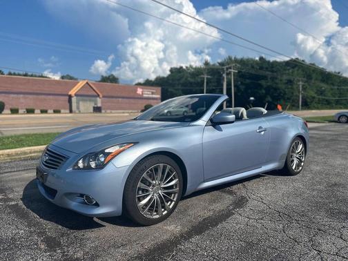 2012 INFINITI G37 Sport