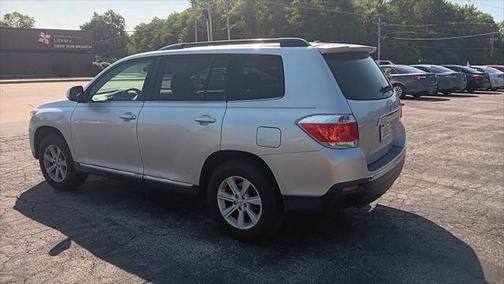 2011 Toyota Highlander SE