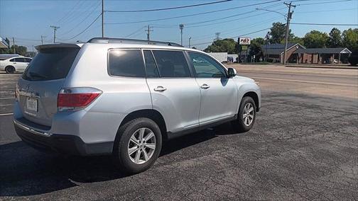 2011 Toyota Highlander SE