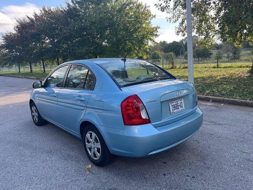 2010 Hyundai Accent SE