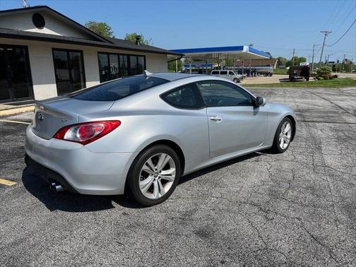 2010 Hyundai Genesis Coupe 2.0T