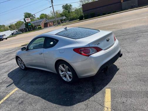 2010 Hyundai Genesis Coupe 2.0T