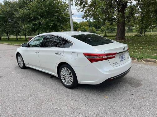 2013 Toyota Avalon Hybrid XLE Premium