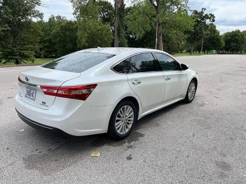 2013 Toyota Avalon Hybrid XLE Premium