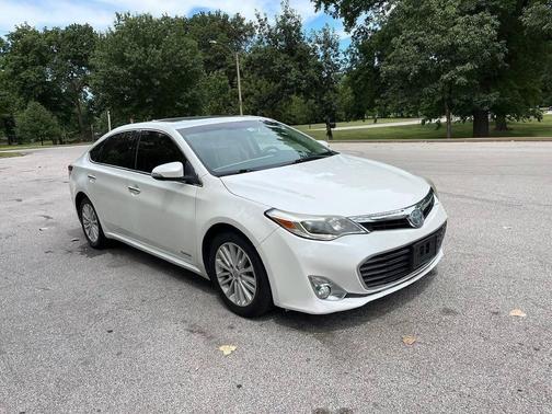 2013 Toyota Avalon Hybrid XLE Premium