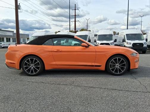 2021 Ford Mustang ECOBOOST PREMIUM