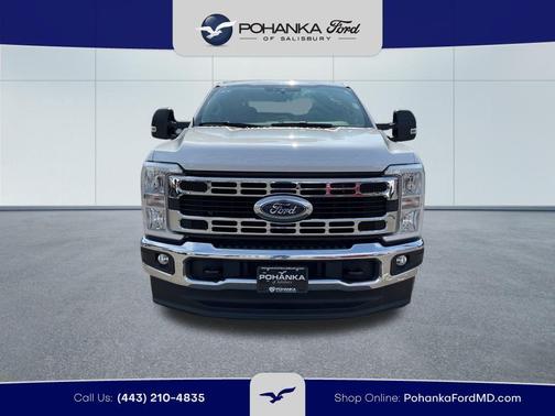 Oxford White 2025 Ford F-250 XLT