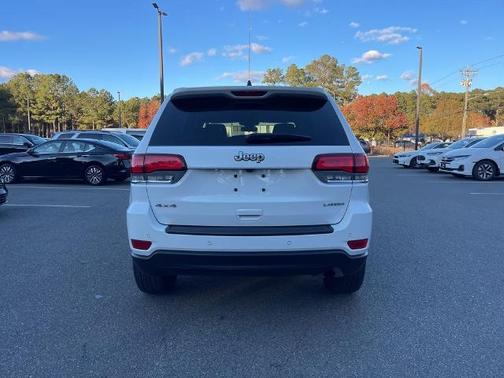 2021 Jeep Grand Cherokee LAREDO
