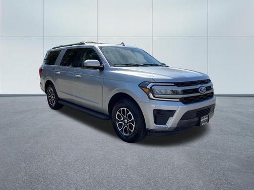 ICONIC SILVER METALLIC 2024 Ford Expedition XLT