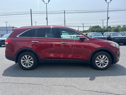 2018 Kia Sorento LX