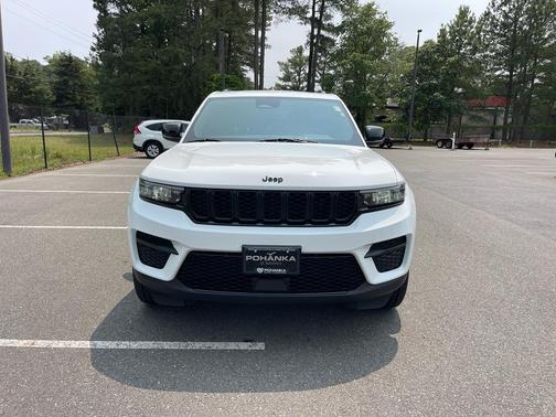 2023 Jeep Grand Cherokee Laredo