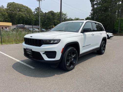 2023 Jeep Grand Cherokee Laredo
