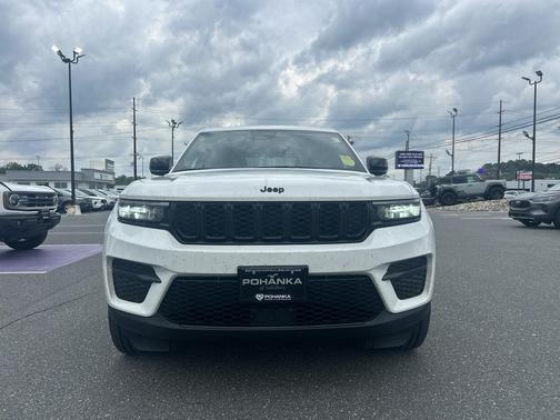 2023 Jeep Grand Cherokee Laredo