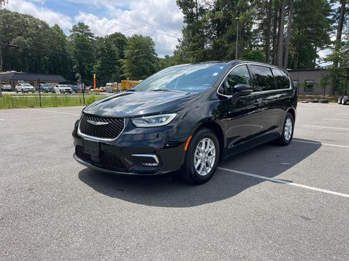 2023 Chrysler Pacifica Touring-L