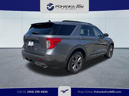 Gray Metallic 2022 Ford Explorer XLT
