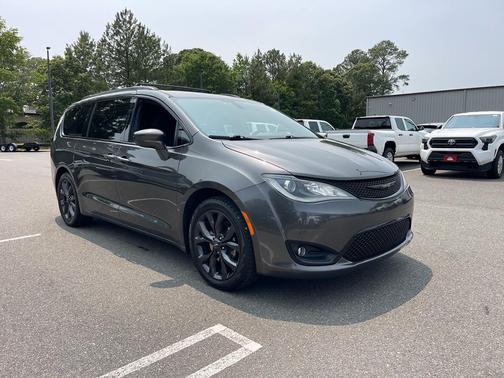 2019 Chrysler Pacifica Touring Plus