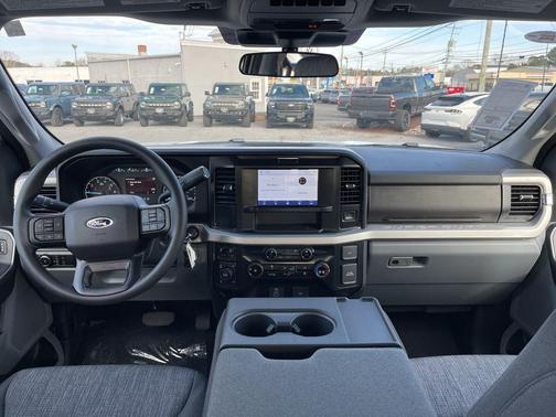 Oxford White 2026 Ford F-250 XLT