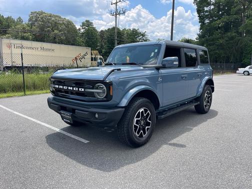 2024 Ford Bronco Outer Banks