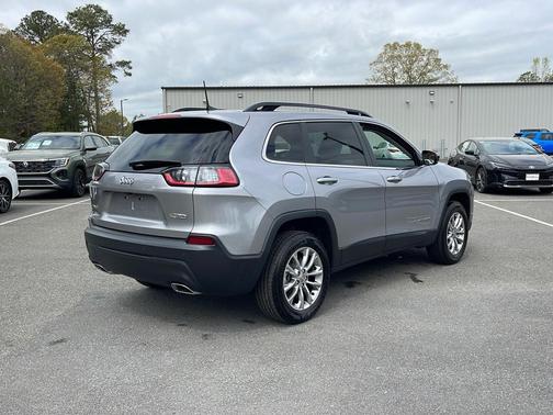 2022 Jeep Cherokee Latitude Lux