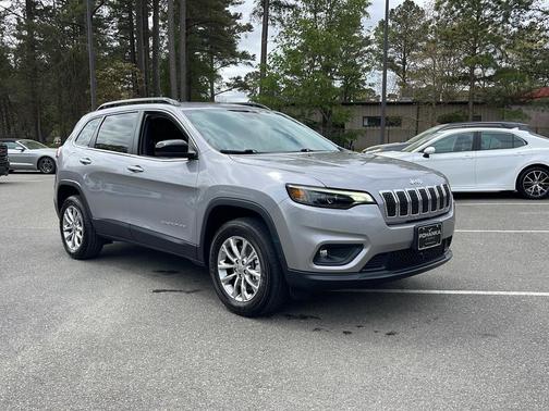 2022 Jeep Cherokee Latitude Lux
