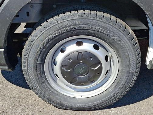 2025 Ford Transit-250 148 WB Medium Roof Cargo