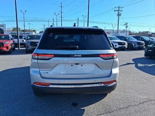 2024 Jeep Grand Cherokee BASE