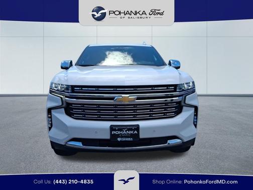Iridescent Pearl Tricoat 2023 Chevrolet Suburban Premier