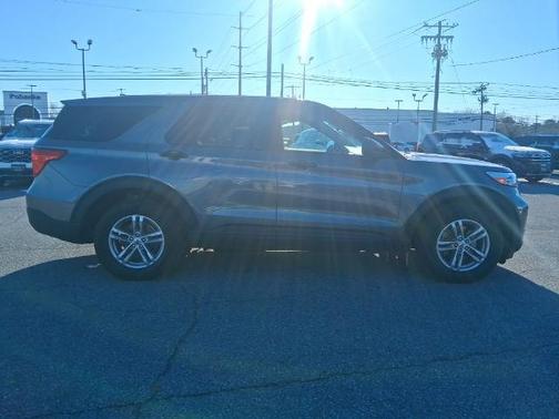 2022 Ford Explorer BASE