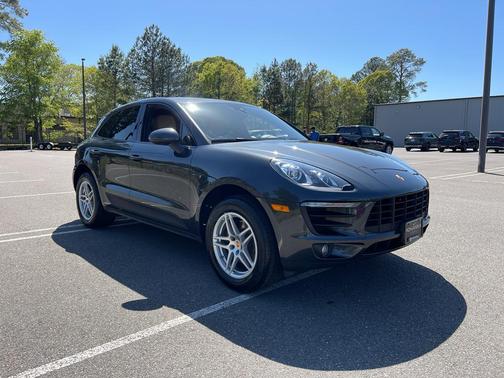 2018 Porsche Macan Base