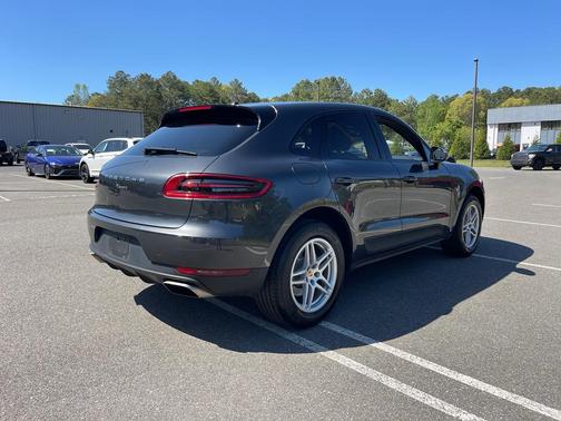 2018 Porsche Macan Base