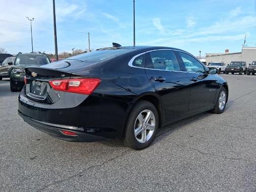 2024 Chevrolet Malibu LT W/1LT
