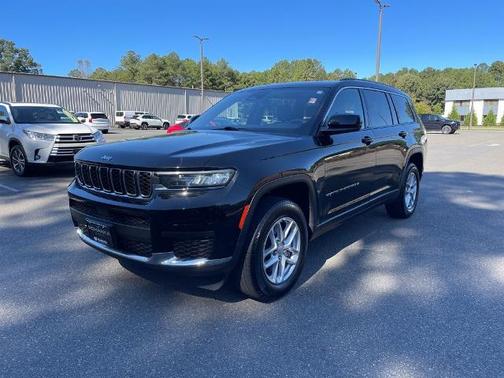 2023 Jeep Grand Cherokee LAREDO