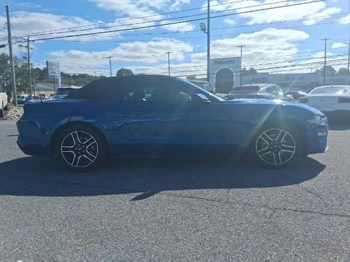2023 Ford Mustang ECOBOOST PREMIUM