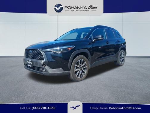 Black 2022 Toyota Corolla Cross XLE