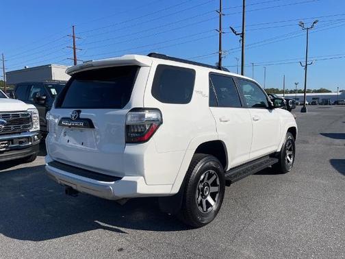 2024 Toyota 4Runner TRD OFF ROAD
