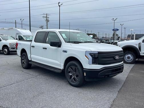 2024 Ford F-150 Lightning Pro
