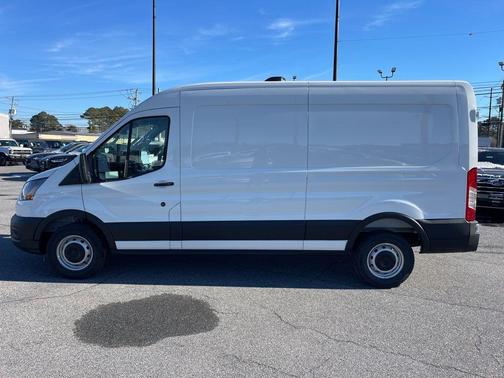 Oxford White 2026 Ford Transit-250 148 WB Medium Roof Cargo