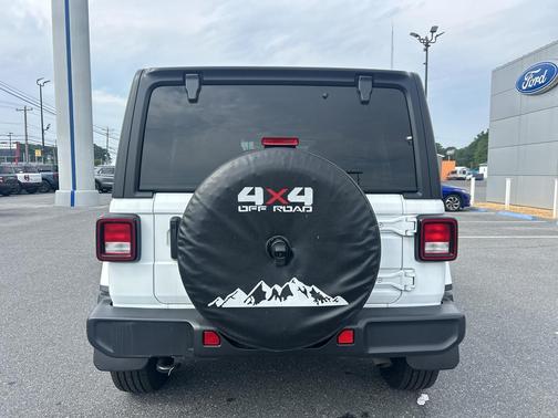 2023 Jeep Wrangler Sahara