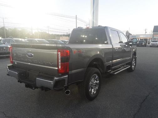 2024 Ford F-350 Lariat Super Duty