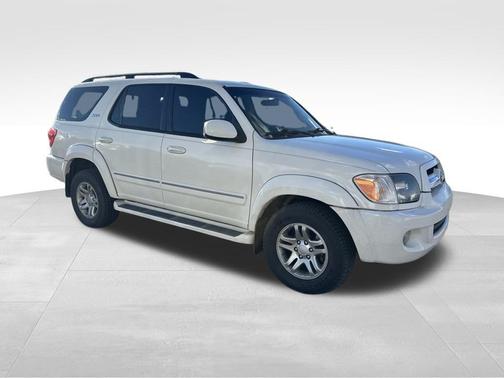 2005 Toyota Sequoia SR5