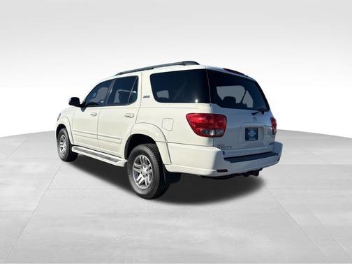 2005 Toyota Sequoia SR5