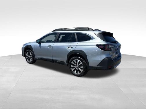 Ice Silver Metallic 2025 Subaru Outback Limited