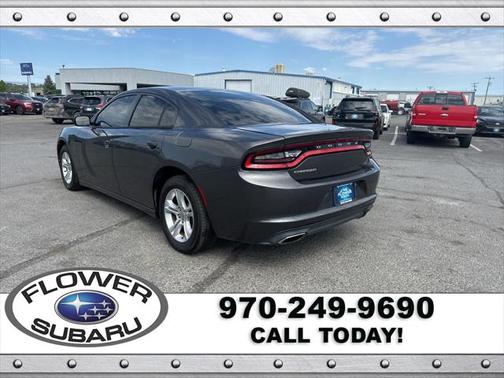 2017 Dodge Charger SE