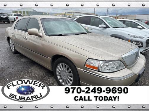 2005 Lincoln Town Car Signature